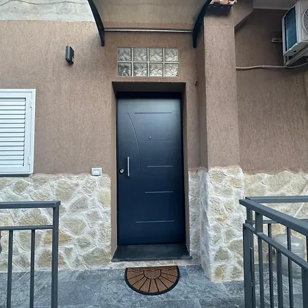 Casa Dani E Jon Apartment *